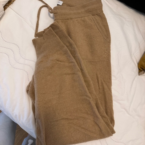 Something Navy 100% Cashmere Joggers - Picture 2 of 6